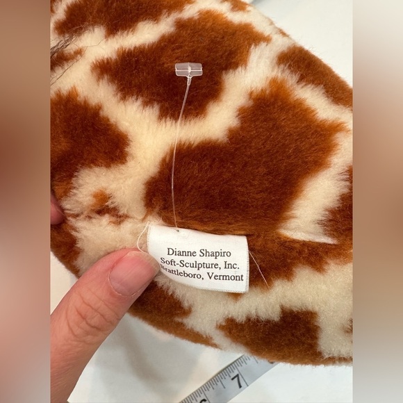 Dianne Shapiro Soft Sculpture Giraffe Head Wall Mounted Plush Humane Trophy 14" - Picture 7 of 7